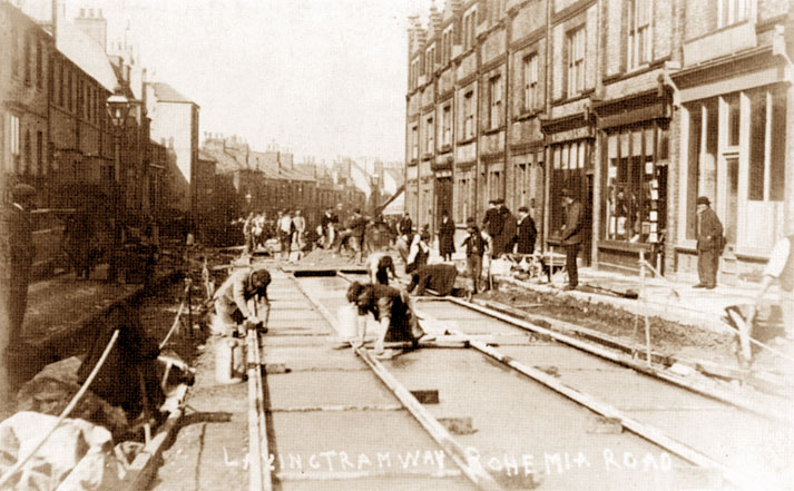 Laying Tram Lines at Bohemia Road