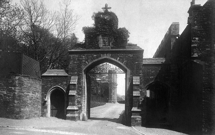 Convent of the Holy Child of Jesus Gateway