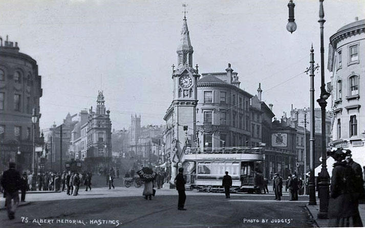 Albert Memorial & Tram