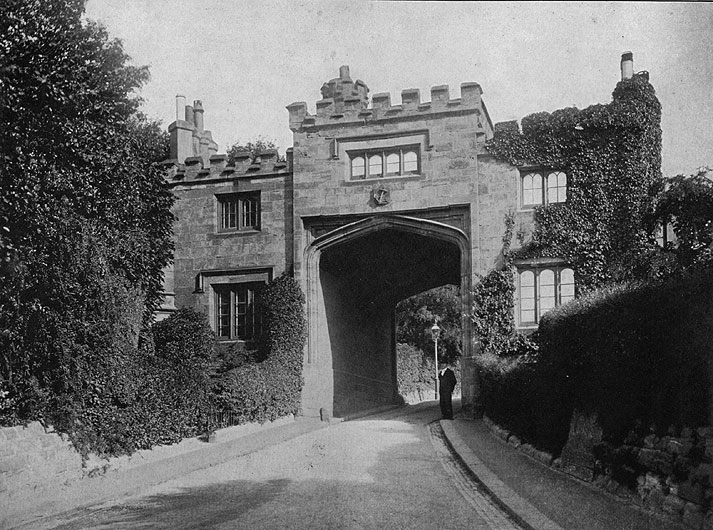 Archway Maze Hill