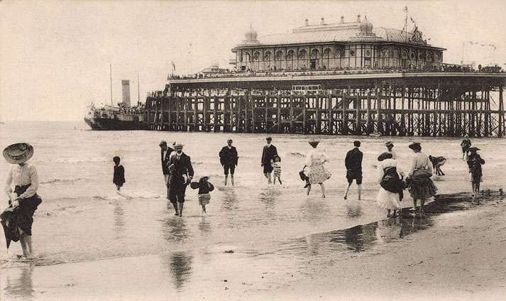 Hastings Pier & Paddle Steamer