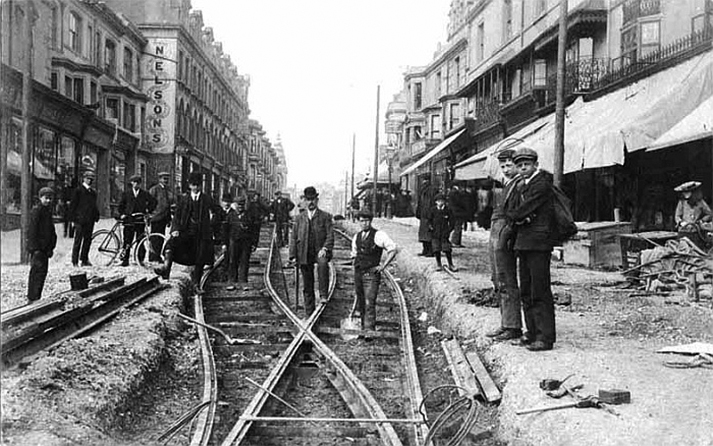 Laying Tramlines at Queens Road