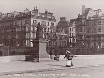 Queen Victoria Statue