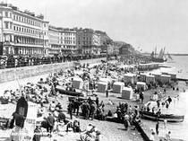 Beach at Carlisle Parade